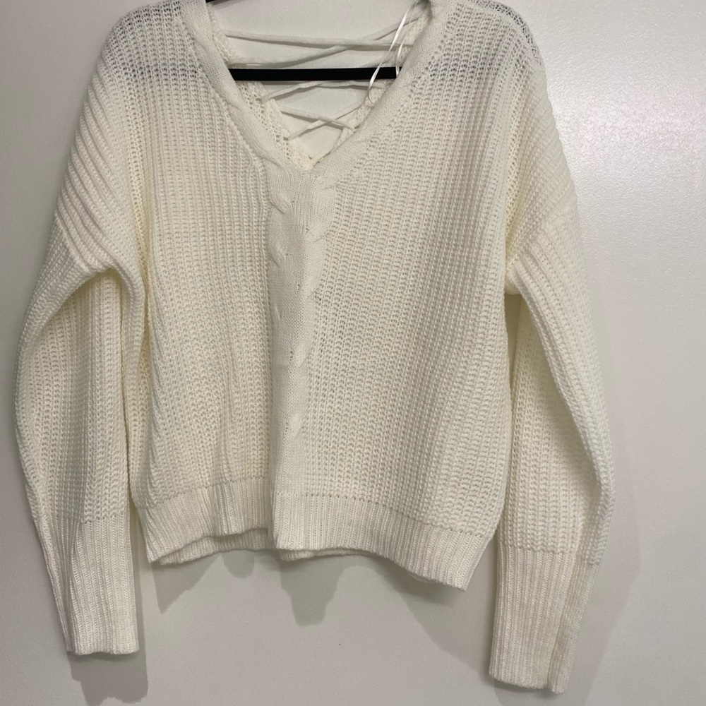 White V neck sweater
